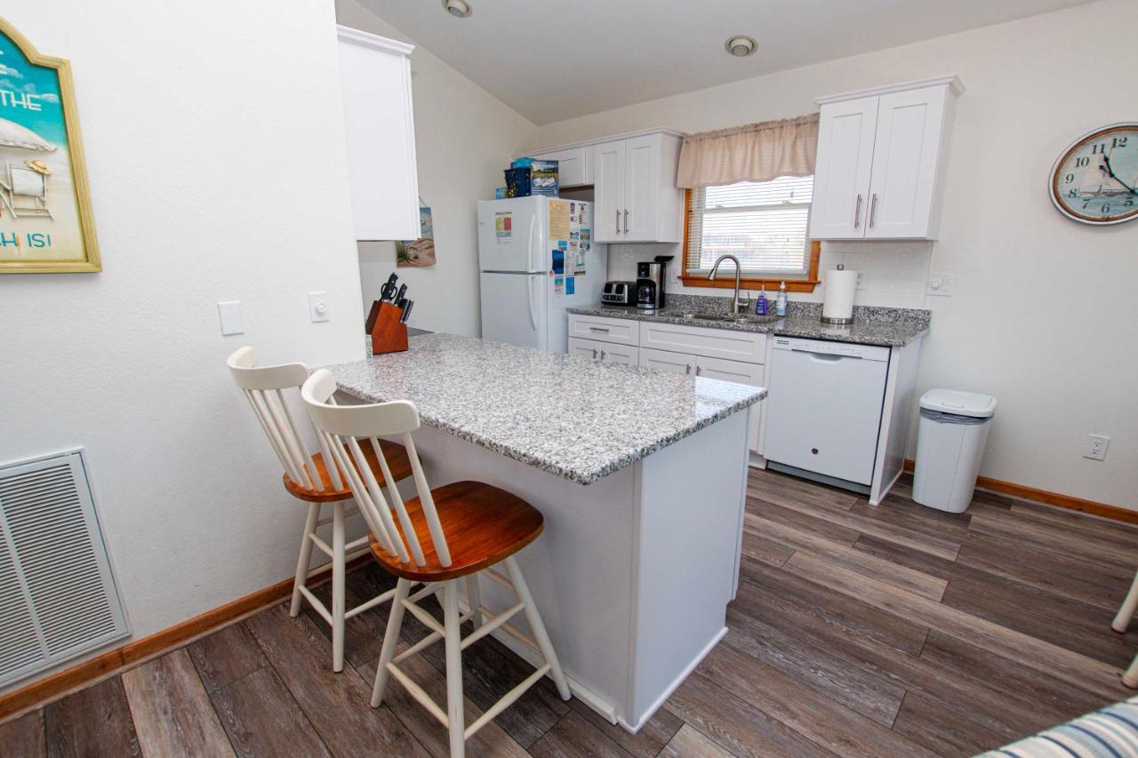 Ww951, Mommas Happy, Daddys Broke- Oceanside, Private Pool, Sun Decks, 660 Ft To Beach Access! Corolla Bagian luar foto
